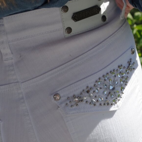 White Luxe Capris Rhinestone Pockets - Picture 6 of 7